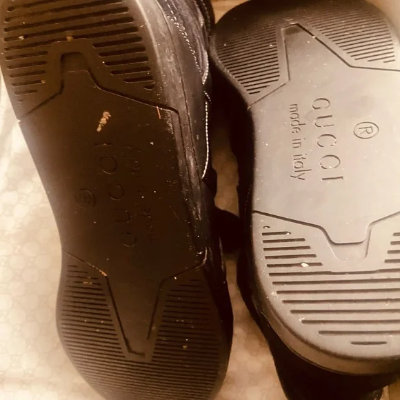 Gucci Black Sole Sneakers - Picture 5 of 7